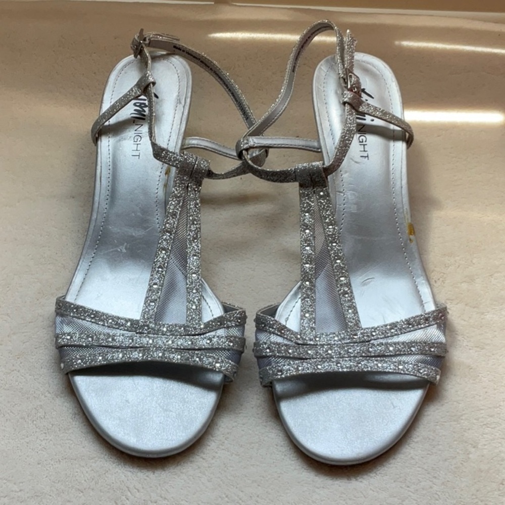 FIONI Clothing Silver Strappy Heels